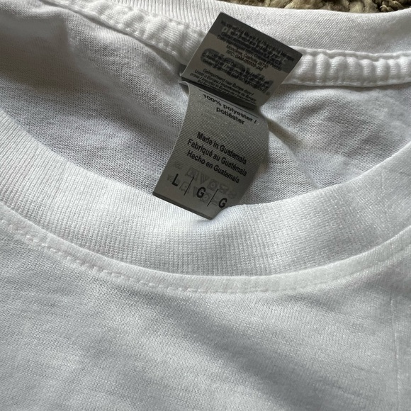 Gildan Classic White T-Shirt - Picture 2 of 4